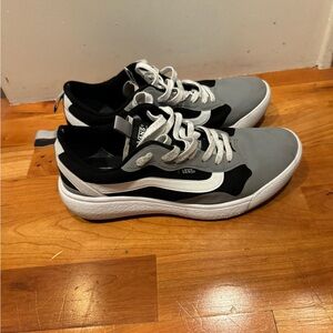 Men’s Vans UltraRange Shoes